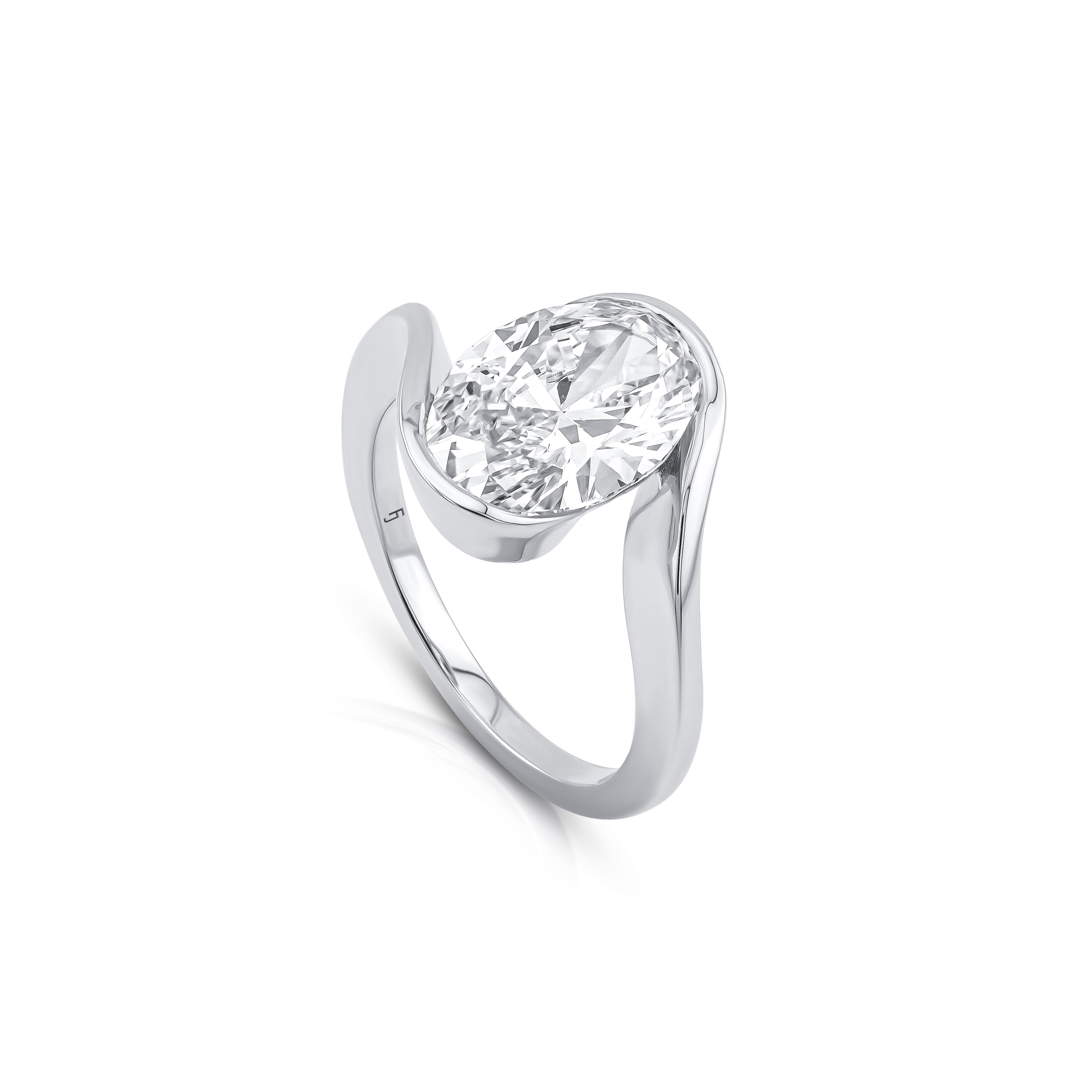 What is a Solitaire Diamond? The Complete Guide